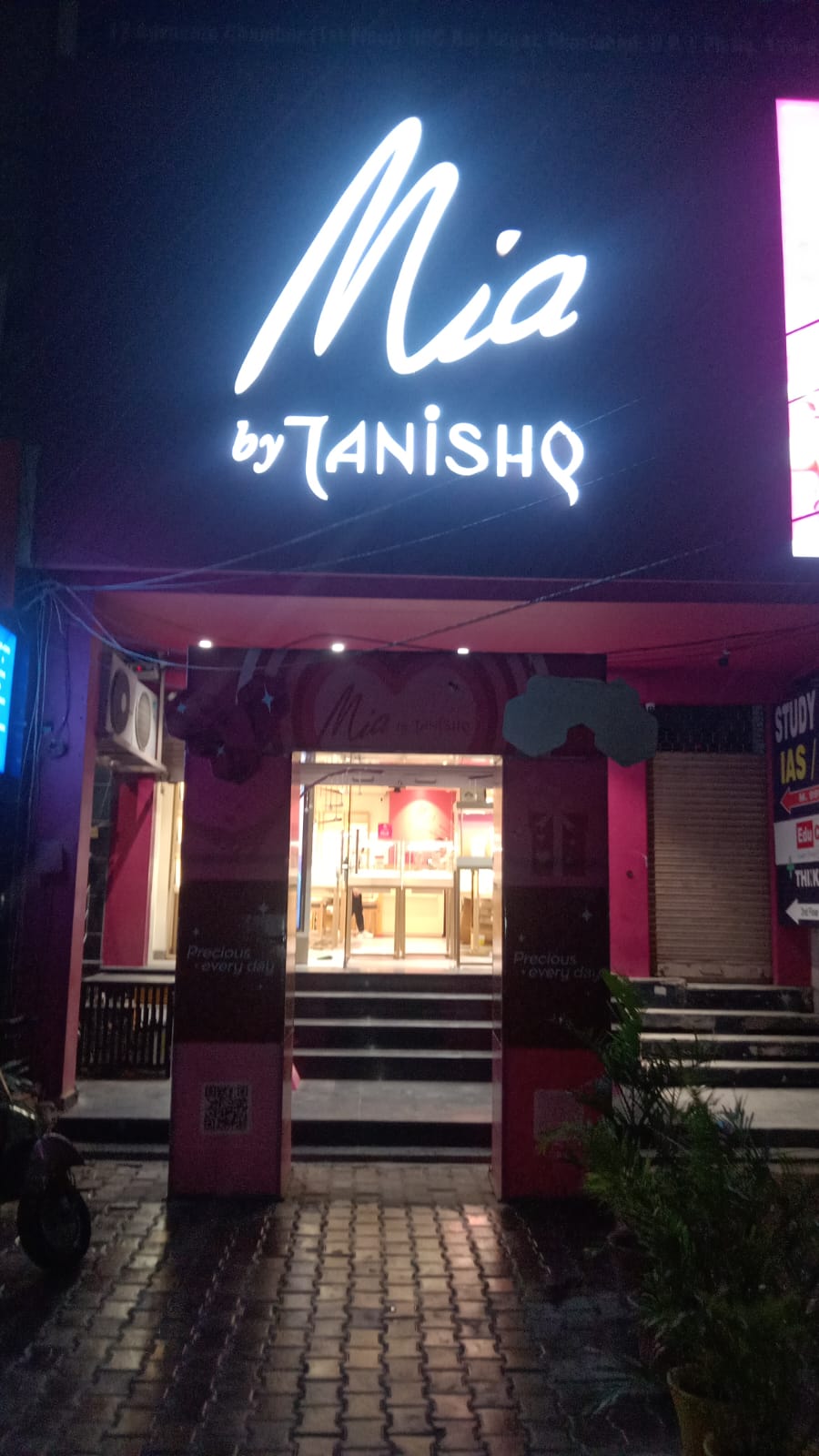 mia by tanishq Project Work